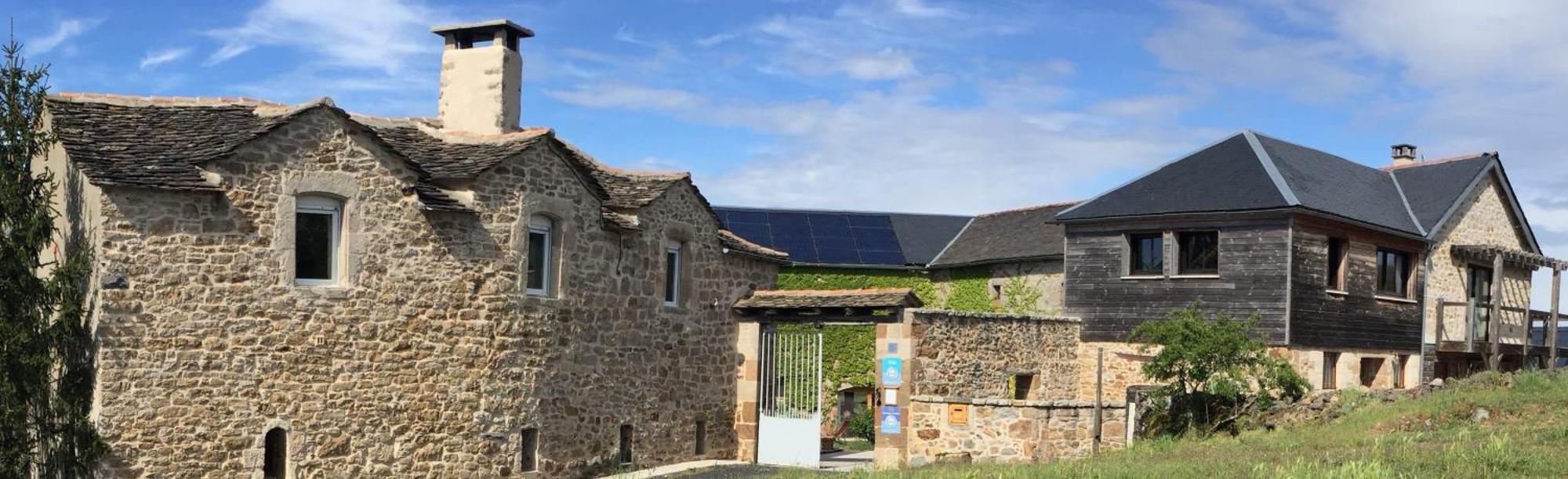 Les Caselles, Gite Et Maison D'Hotes Saint-Beauzely Exterior photo