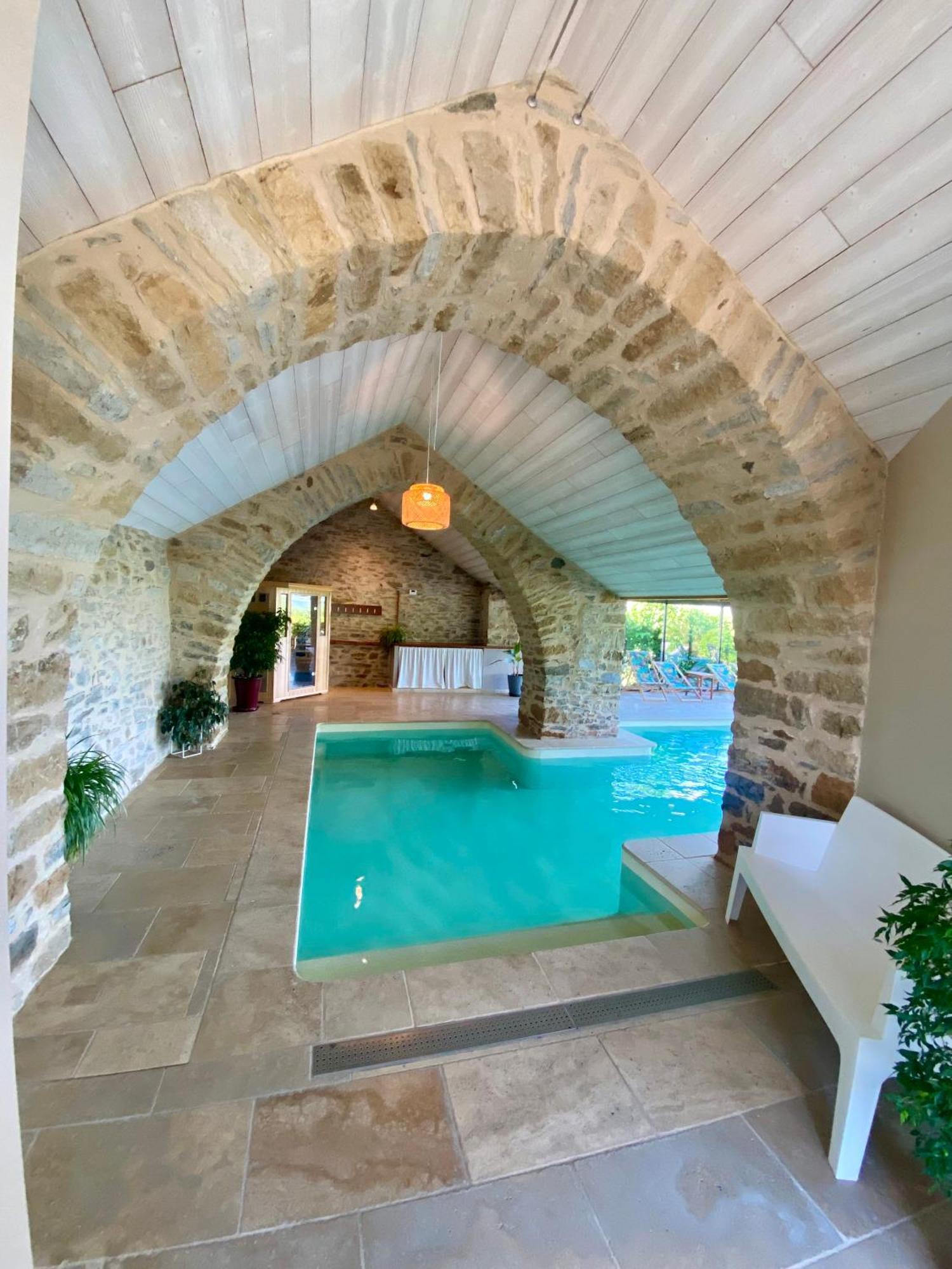 Les Caselles, Gite Et Maison D'Hotes Saint-Beauzely Exterior photo